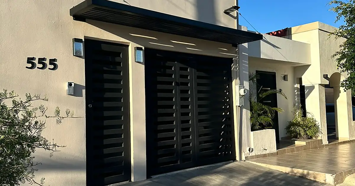 Celebrity barber Studio