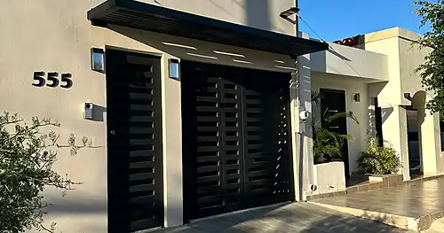 Celebrity barber Studio