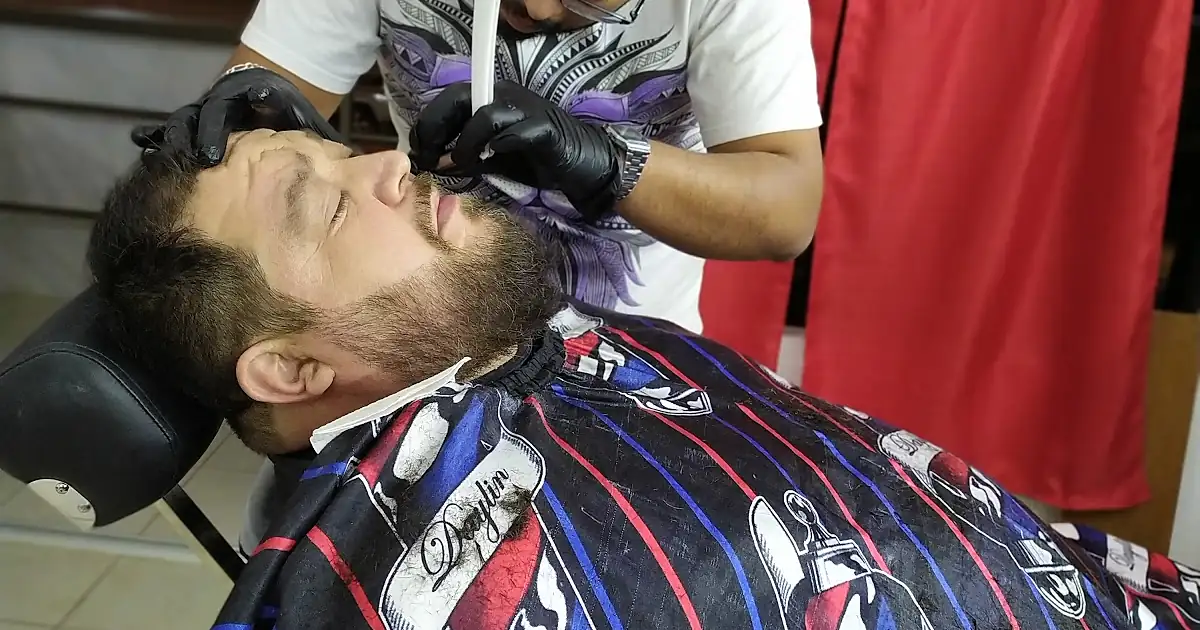 THE RACING BARBER SHOP