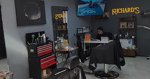 RICHARD’S BARBER STUDIO