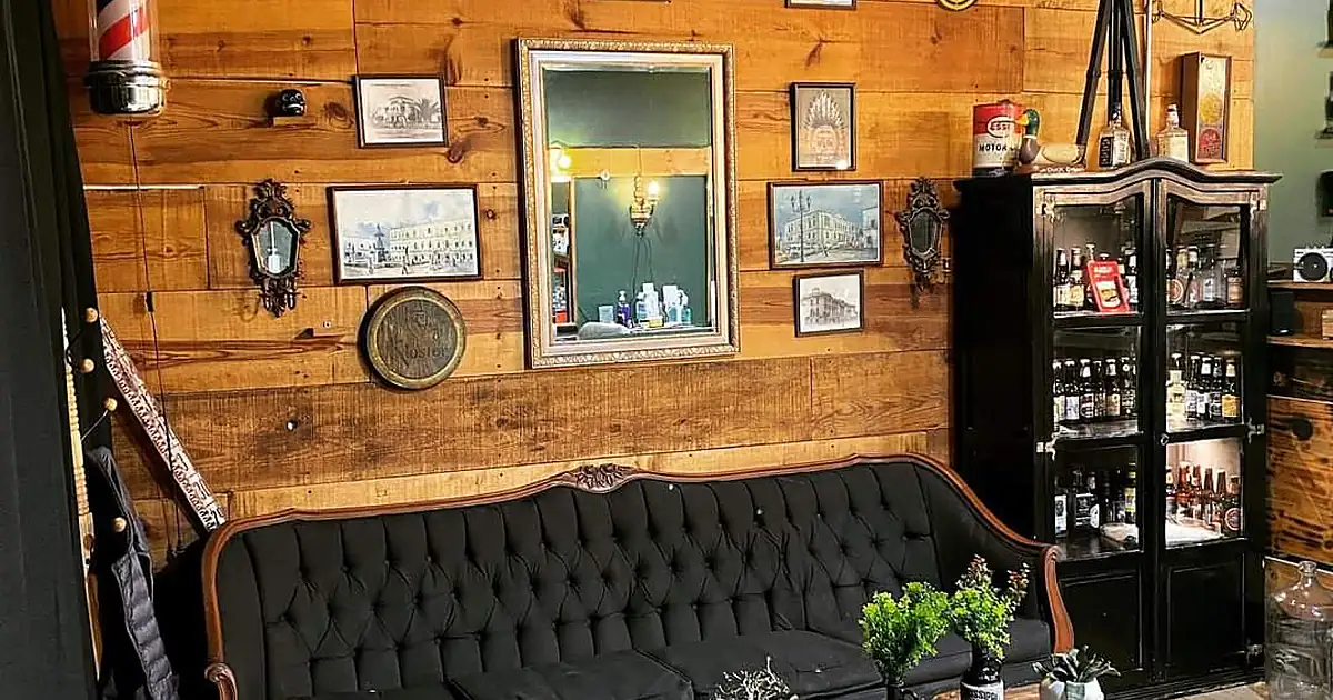 La Estación Barbería y Bolería