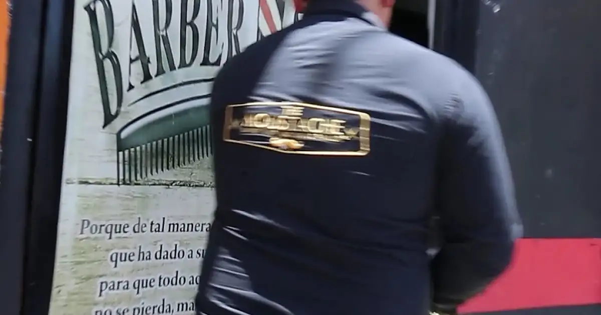 Moustache 26 Barber