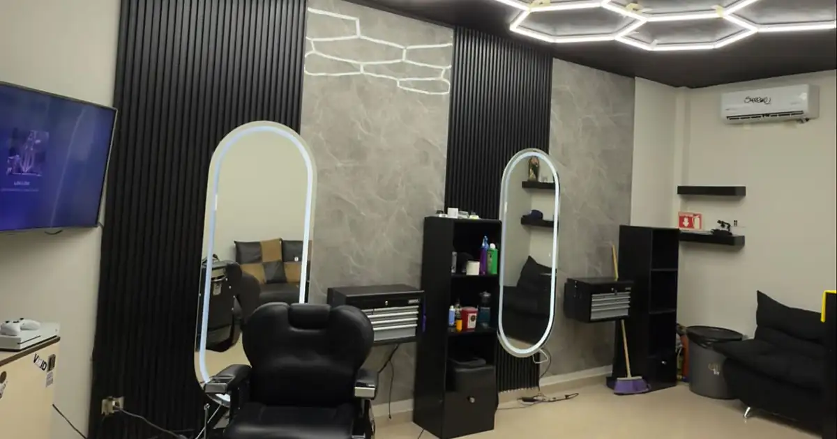 Heinrich barber shop