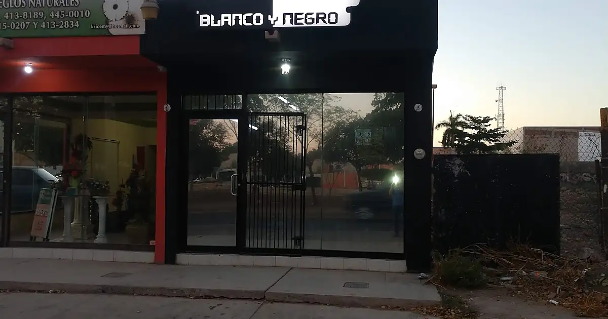 Barbería blanco y negro