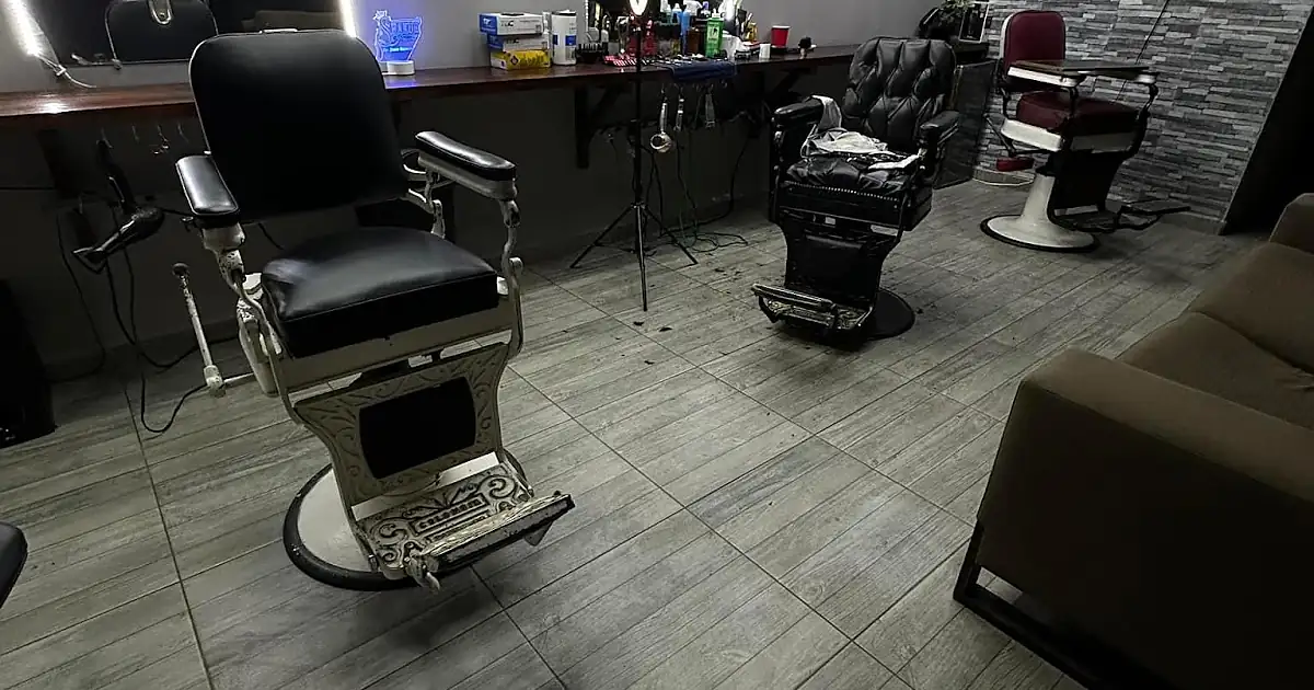 Shakur BarberShop