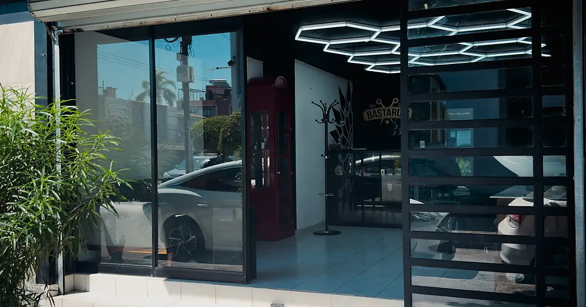 Barberia celaya bastards mens grooming