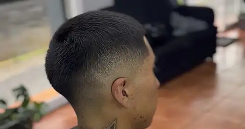 Deluxe Barber Club