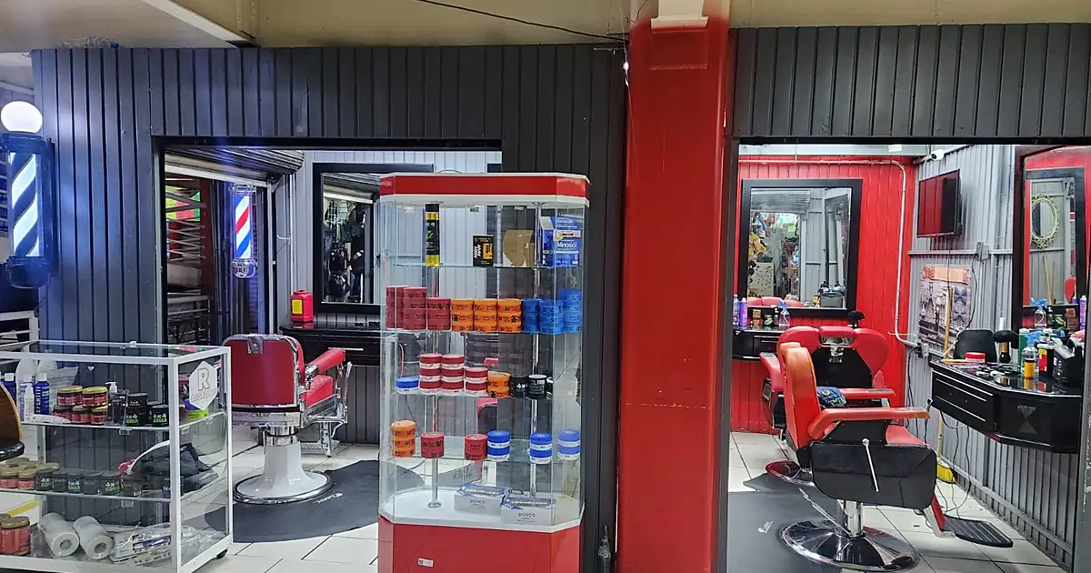 Lady’s Barber