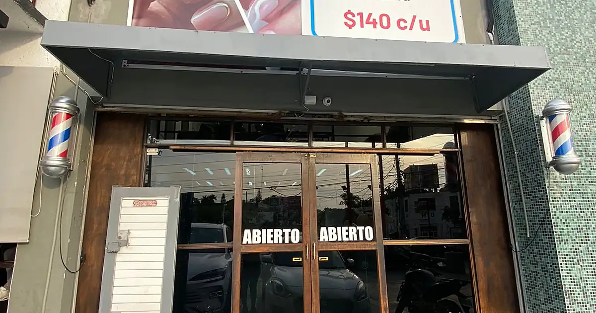 SALON PEPE FLORES